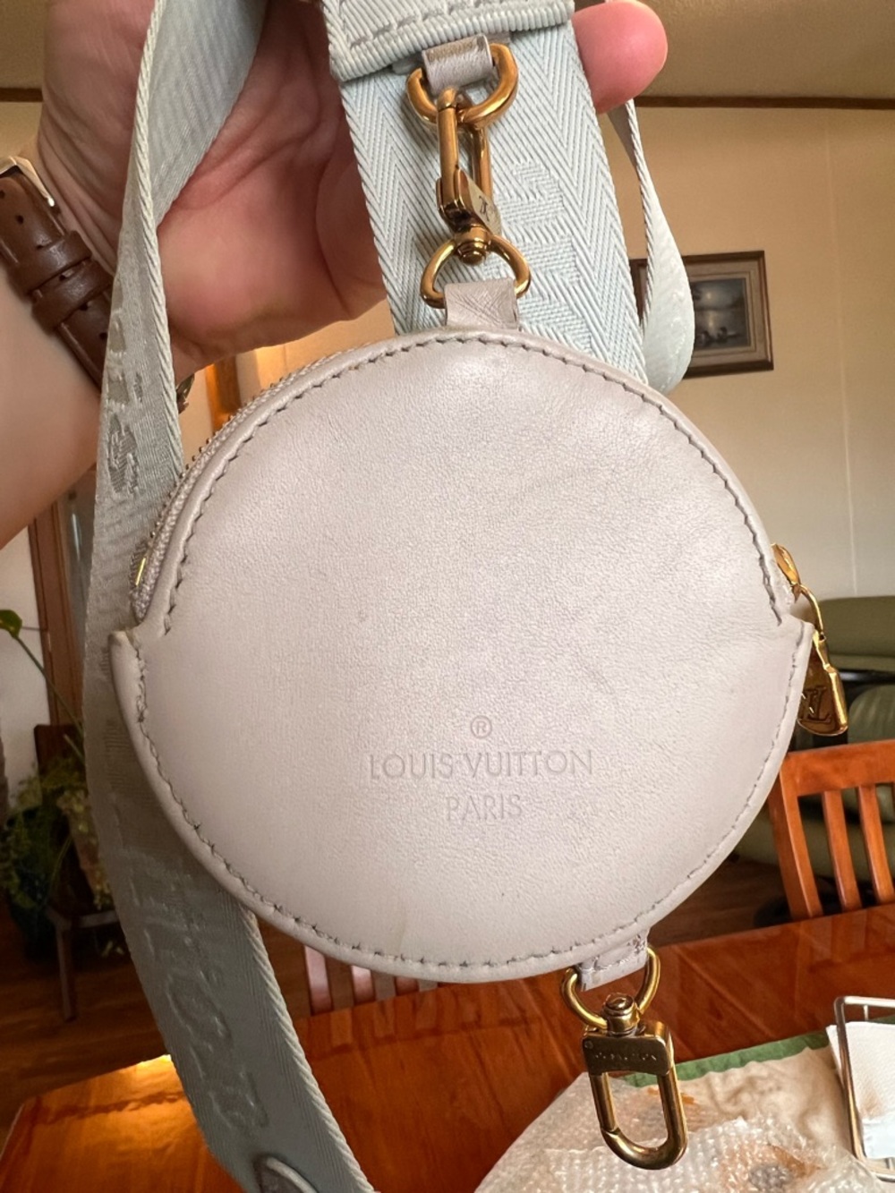 Louis Vuitton Jacquard strap with coin purse - Picture 11 of 17